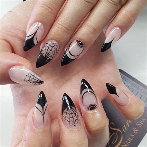 Spooky and stylish: Witchy nail art for every occasion